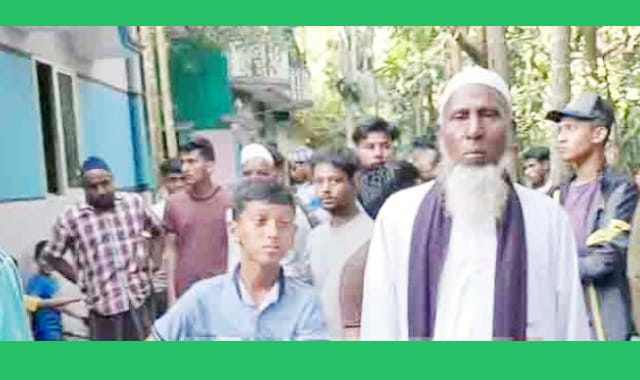 বিশ্বনাথ চাচার ঘর থেকে বের হলো কিশোরের লা শ