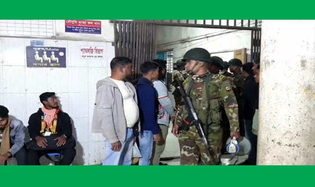 ছাত্রদল ও ছাত্রলীগের মধ্যে সং ঘ র্ষে সাধারণ শিক্ষার্থীসহ ১৫ জন আ হ ত