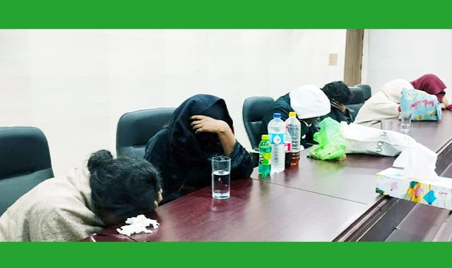 ৯ শিক্ষার্থীকে মদ্যপ অবস্থায় আ ট ক