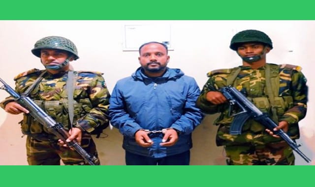 যুগান্তর প্রতিনিধি সাংবাদিক রিয়াদকে আটক করেছে সেনাবাহিনী