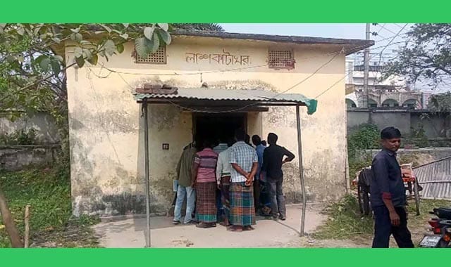 এক বৃদ্ধকে হ ত্যা র পর মরদেহ মাঠে ফেলে রেখে গেছেন দু র্বৃ ত্ত রা