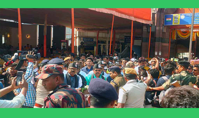 দুই বাংলার ভাষাপ্রেমি মানুষের মিলনমেলা এবার বসছে না