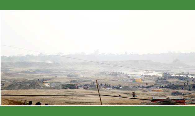 অবৈধভাবে উত্তোলন করা হচ্ছে পাথর হুমকি মূখে মন্দিরসহ ফসলী জমি