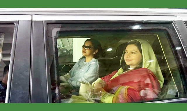 দেশের মাটিতে পা রাখলেন জুবাইদা রহমান