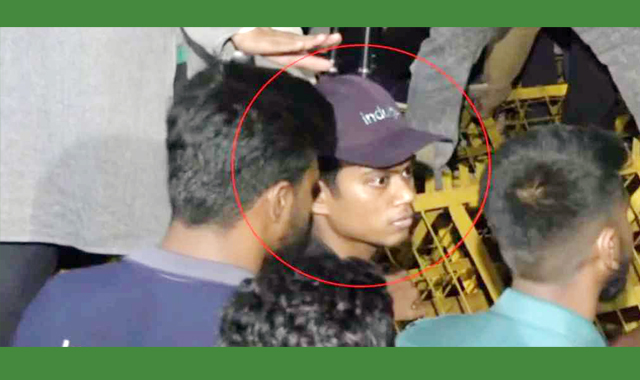 অবশেষে মুখ খুলেছেন উপদেষ্টা মাহফুজ আলমের দিকে বোতল ছুড়ে মারা যুবক