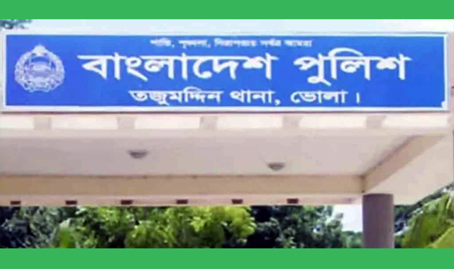 স্বামীকে বেঁধে স্ত্রীকে সংঘবদ্ধ ধর্ষণের অভিযোগ
