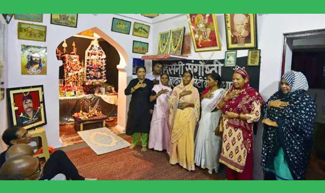 নিজেদের ধর্ম না পাল্টালেও শিয়া ইসলামের মহররম মাসে আশুরা পালন করে চলেছেন আজও