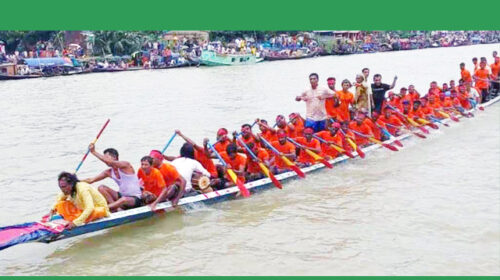 সুনামগঞ্জের দিরাই উপজেলার শ্যামারচরের সুরমা নদীতে নৌকাবাইচ