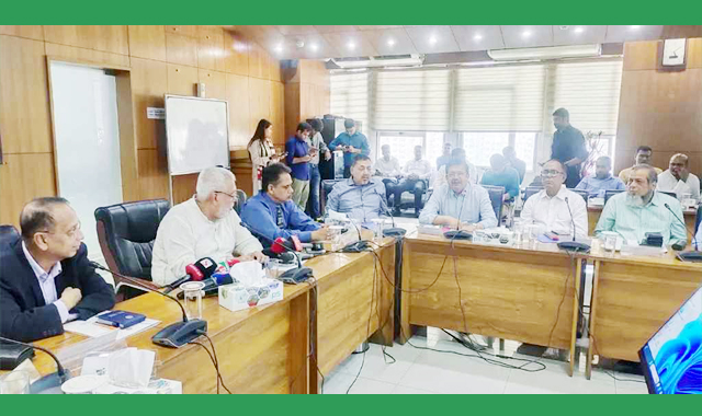 ৮ দফা দাবিতে ঘোষিত ৭২ ঘণ্টার পরিবহন ধর্মঘট প্রত্যাহার