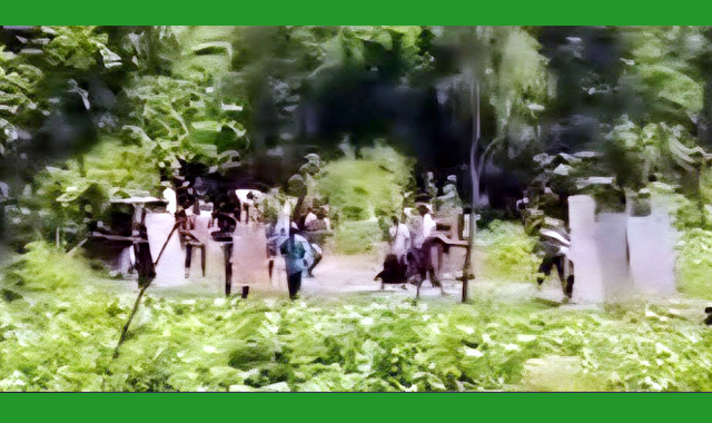 চল্লিশ টাকা পাওনার জের ধরে দুইপক্ষের সংঘর্ষে ৩০ জন আহত
