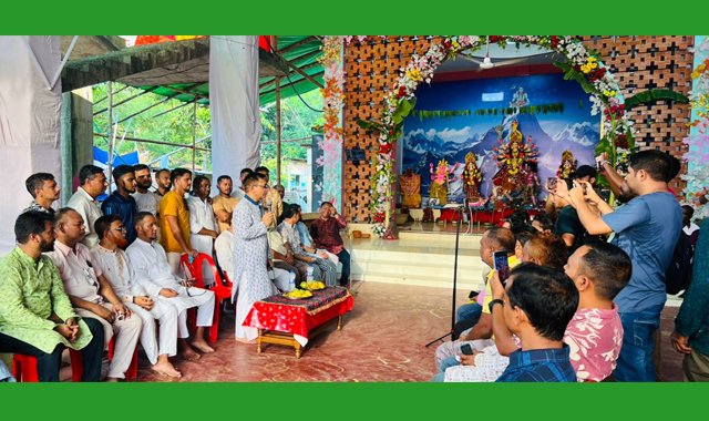 বিএনপির শারদীয় শুভেচ্ছা বার্তা নিয়ে সদর ও নগরীর পূজা মণ্ডপে খন্দকার মুক্তাদির