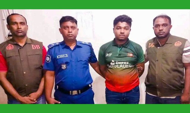 বাসে দশম শ্রেণির এক স্কুলছাত্রীকে ধর্ষণচেষ্টার অভিযোগে চালককে আটক