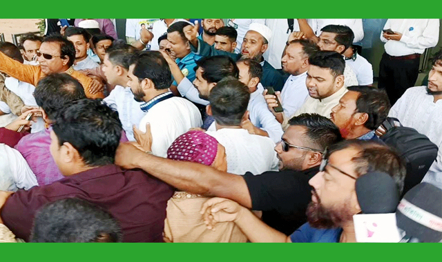 বিমানবন্দরে ভিপি নুরের আগমনে সৃষ্টি হয় বিশৃঙ্খল পরিস্থিতি