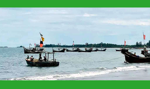 জলসীমা থেকে একটি মাছ ধরার ট্রলারসহ সাত জেলেকে ধরে নিয়ে গেছে আরাকান আর্মি