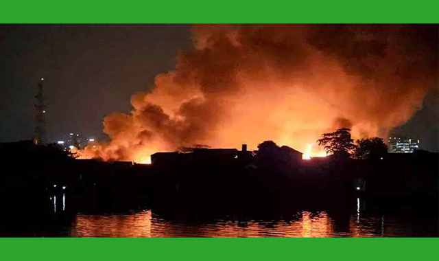 কড়াইলে বস্তিতে ভয়াবহ আগুন নিয়ন্ত্রণে কাজ করছে ফায়ার সার্ভিসের ১৬ ইউনিট