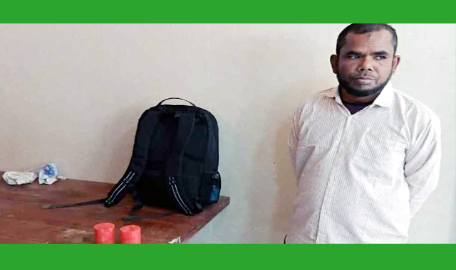 দুটি ককটেলসহ আ. লীগ নেতাকে আটক