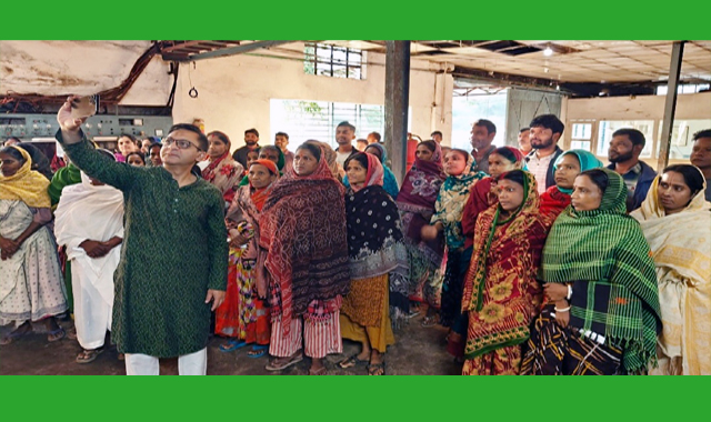 খন্দকার মুক্তাদিরকে পাশে পেয়ে উল্লসিত চা-শ্রমিকরা