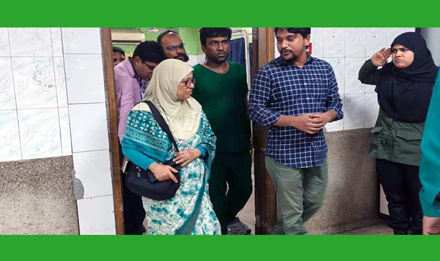 ভূমিকম্পের ঘটনায় আহতদের দেখতে হাসপাতালে-স্বাস্থ্য উপদেষ্টা