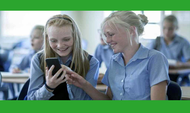 ফ্রান্স হাইস্কুলগুলোতে মোবাইল ফোনের ব্যবহার নিষিদ্ধ করার সিদ্ধান্ত নিয়েছে