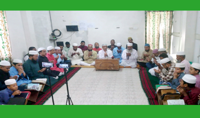 রোগমুক্তি ও সুস্থতা কামনায় ১৭নং ওয়ার্ড স্বেচ্ছাসেবক দলের দোয়া মাহফিল