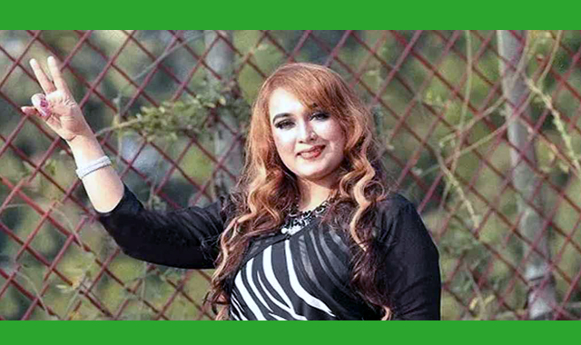 ক্যামেরার সামনে দাঁড়ালেন চলচ্চিত্রের আলোচিত নায়িকা পলি