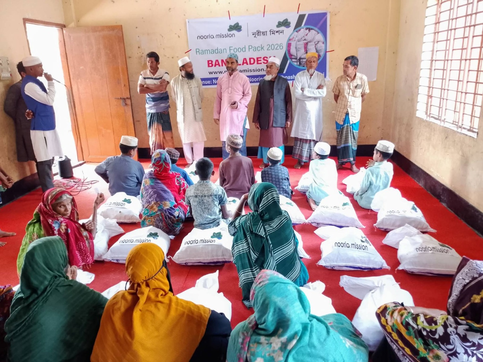 আজমিরীগঞ্জের শিবপাশায় নূরীয়া মিশনের রামাদান ফুড প্যাকেজ বিতরন