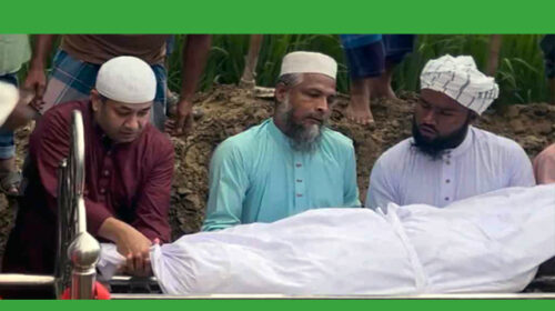 গাড়ি থামিয়ে নিজেই কবরে নেমে দাফন কাজে অংশ নিলেন