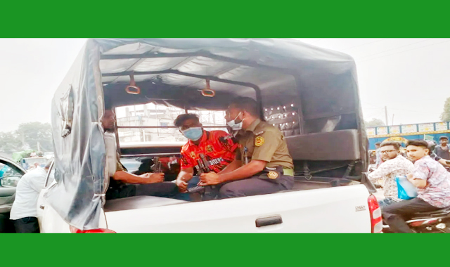 তেল নেওয়াকে কেন্দ্র করে বিশৃঙ্খলা-এক ছাত্রদল নেতাকে আটক