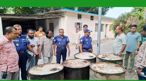মান্দায় অবৈধ তেল মজুত: ব্যবসায়ীসহ গ্রেপ্তার ২, জব্দ ৬২০০ লিটার ডিজেল