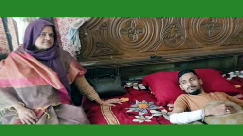 পৌর ছাত্রদলের যুগ্ম আহবায়ক আব্দুুল মজিদ বকুল’কে দেখতে বাসায় গেলেন লুনা