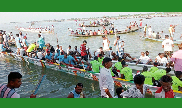 ঐতিহ্যবাহী সংস্কৃতি 'দৌড়ের নৌকা বাইচ' প্রতিযোগিতা অনুষ্ঠি