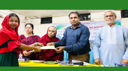 আব্দুল হান্নান চৌধুরীর জীবনকে অনুসরণ করে মানুষ হওয়ার চেষ্টা করতে হবে-ভিসি