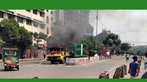 ফুটপাত উচ্ছেদ অভিযানকে কেন্দ্র করে ভাঙচুর