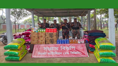 পৃথক অভিযান ভারতীয় চোরাচালানি পণ্য জব্দ পালিয়ে যায় চোরাকারবারিরা