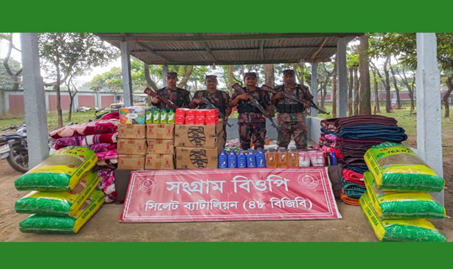 পৃথক অভিযান ভারতীয় চোরাচালানি পণ্য জব্দ পালিয়ে যায় চোরাকারবারিরা