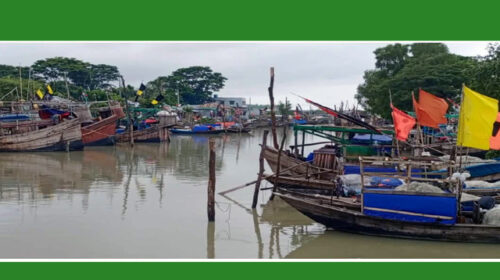 মধ্য রাত থেকে শুরু হচ্ছে ২২ দিনের নিষেধাজ্ঞা-ঋণের বোঝা নিয়ে ঘরে ফিরছেন জেলেরা