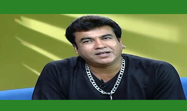 অশ্লীলতার বিরুদ্ধে বরাবরই সরব ছিলেন চিত্রনায়ক মান্না